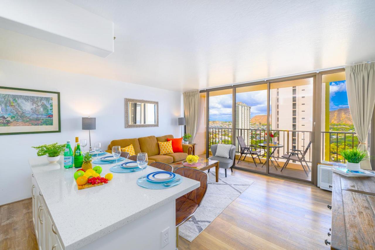 Appartamento Beautiful Ocean And Diamond Head Views With Parking Honolulu Esterno foto
