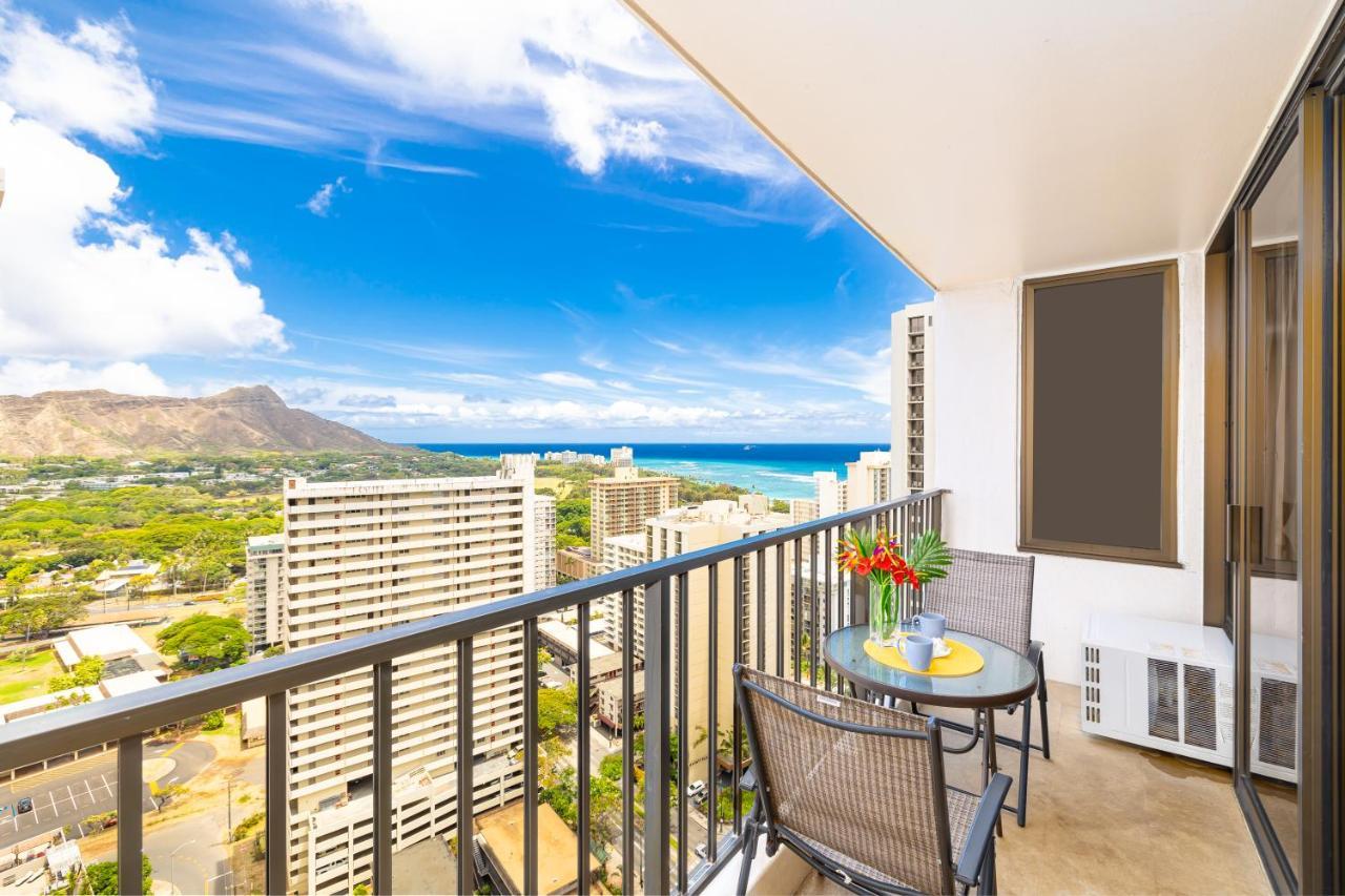 Appartamento Beautiful Ocean And Diamond Head Views With Parking Honolulu Esterno foto