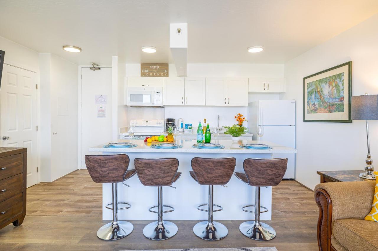 Appartamento Beautiful Ocean And Diamond Head Views With Parking Honolulu Esterno foto