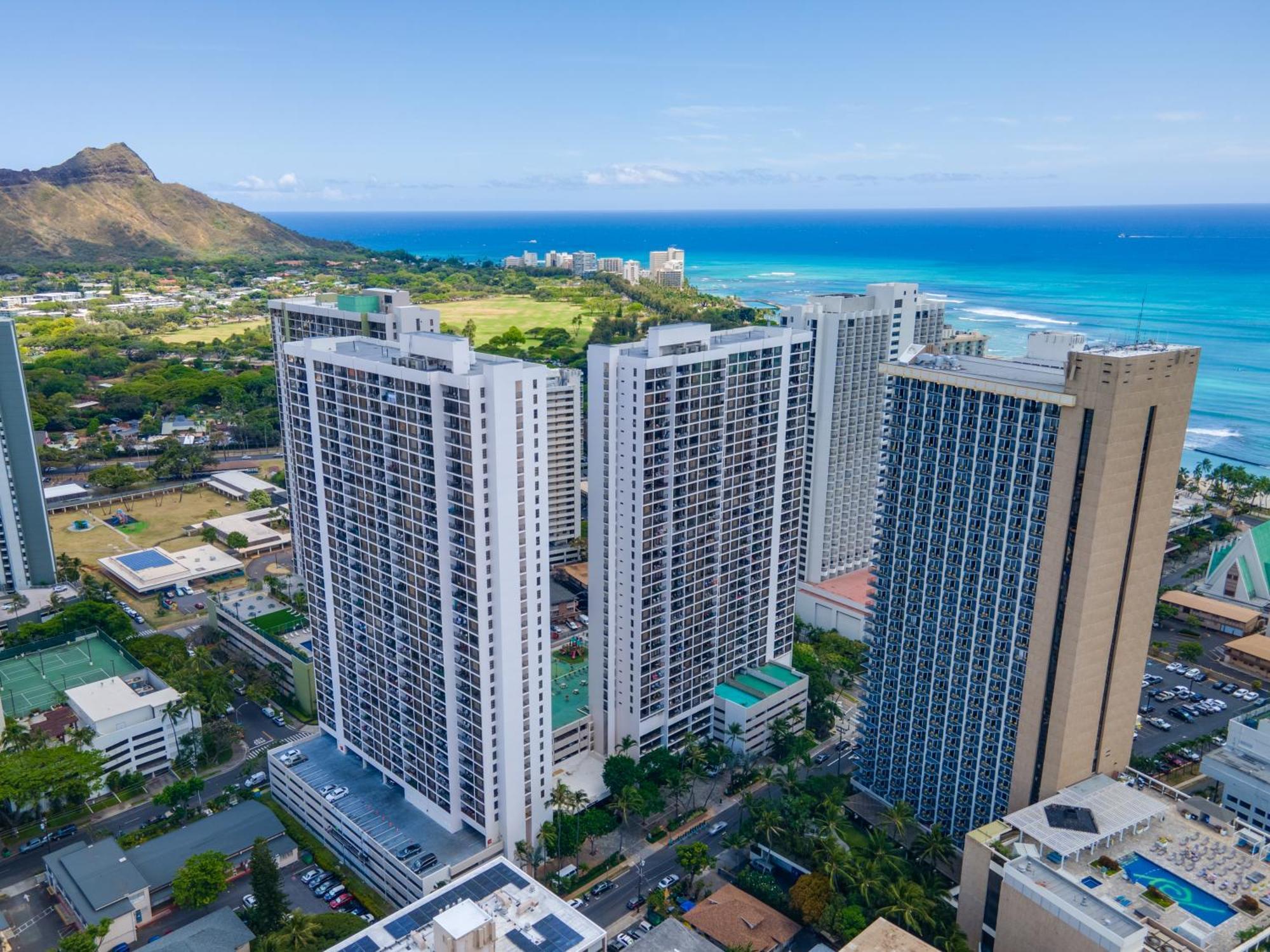 Appartamento Beautiful Ocean And Diamond Head Views With Parking Honolulu Esterno foto