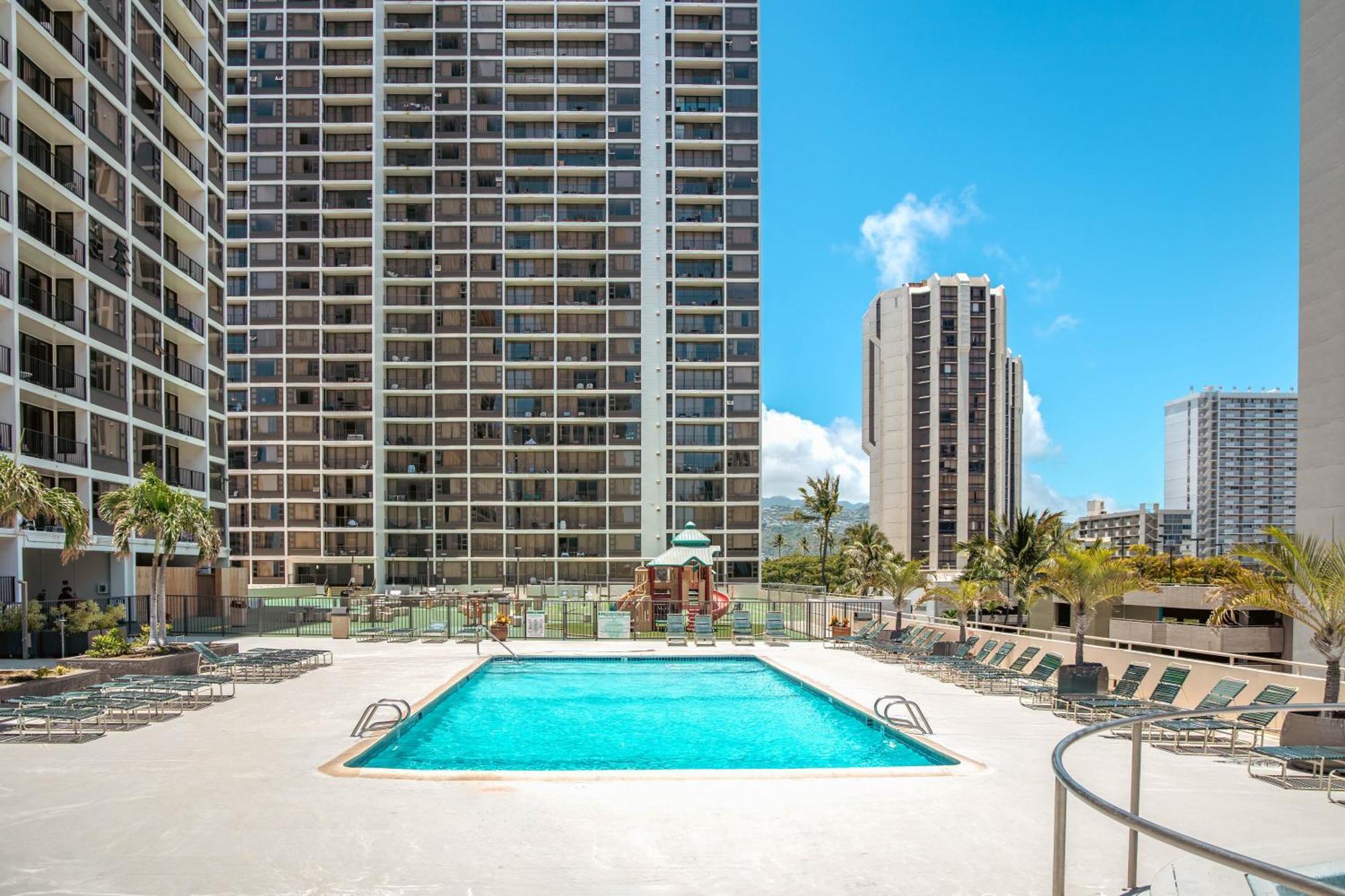 Appartamento Beautiful Ocean And Diamond Head Views With Parking Honolulu Esterno foto