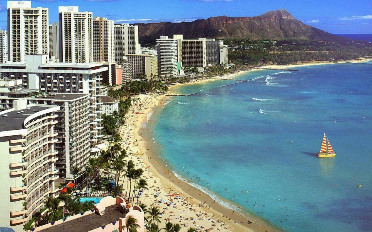 Appartamento Beautiful Ocean And Diamond Head Views With Parking Honolulu Esterno foto
